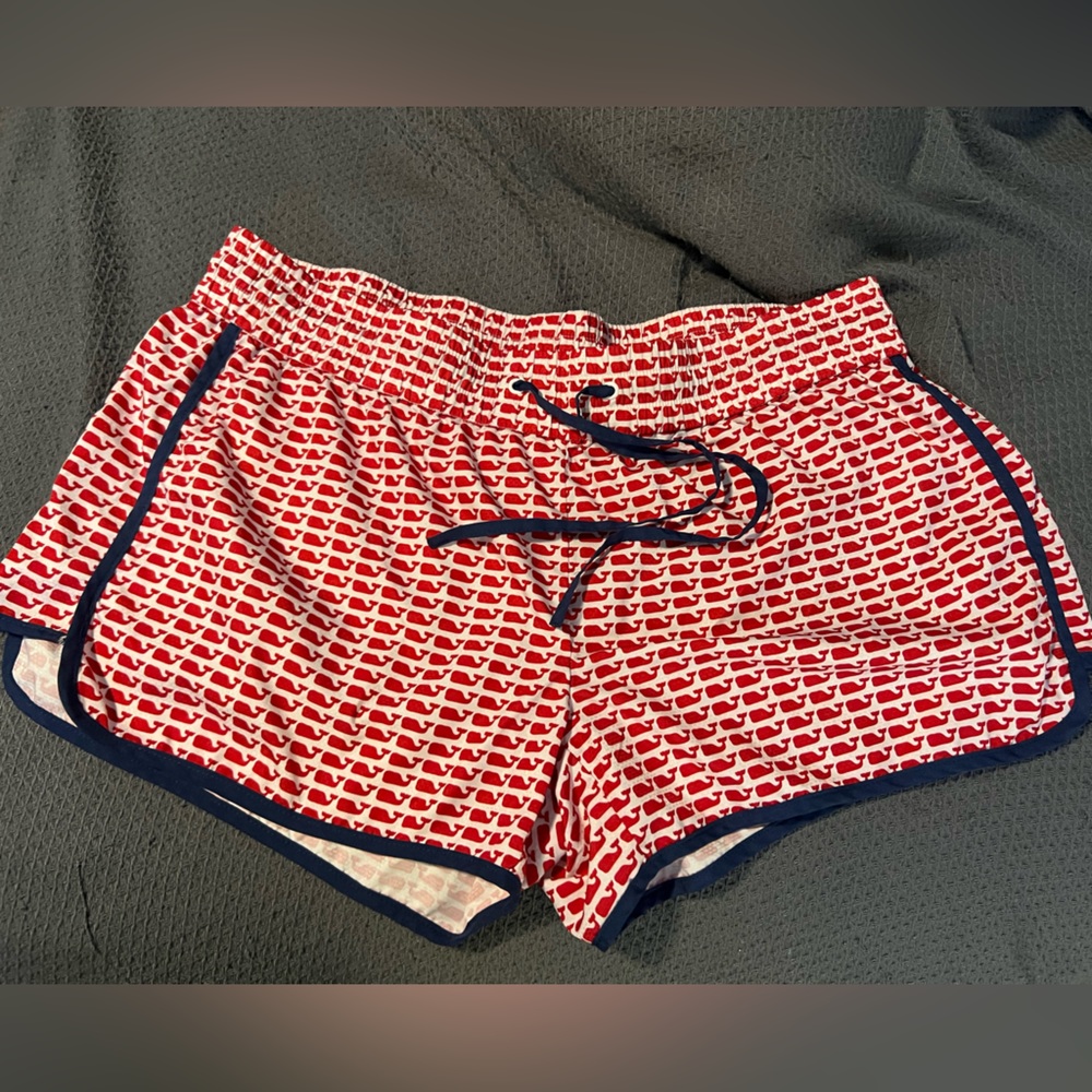 Vineyard vines red whale performance shorts size medium